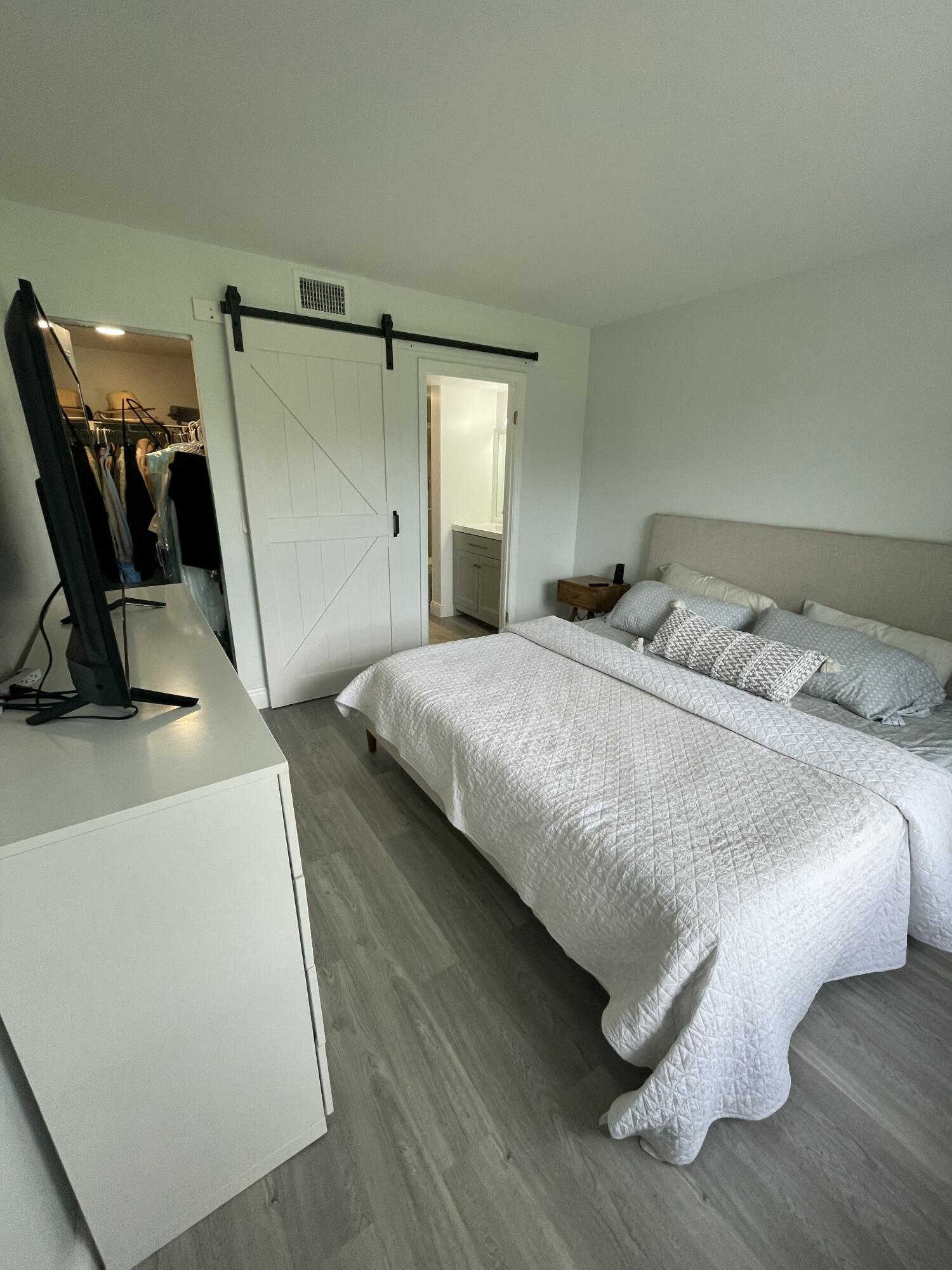 LUCERNE LAKES GOLF COLONY - Residential Lease