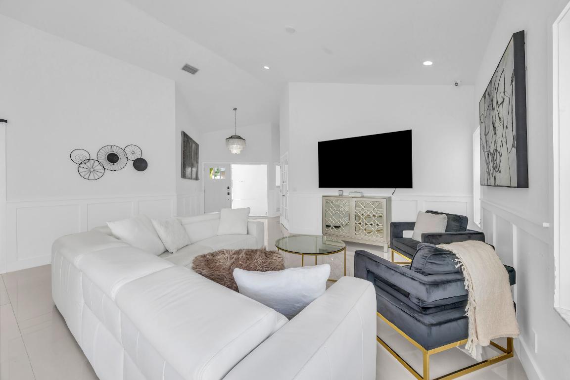 BARCLAY CLUB AT PGA NATL - Residential Lease