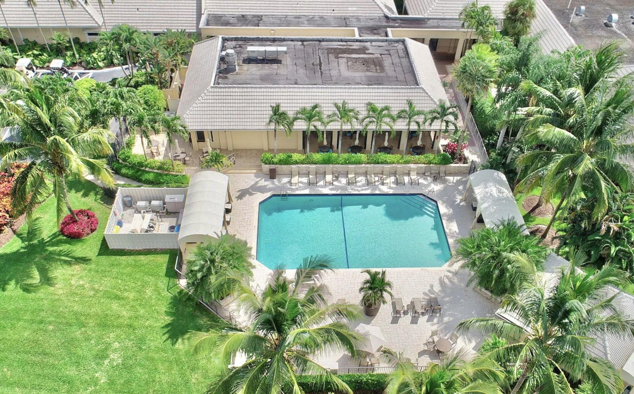 BOCA WOODS COUNTRY CLUB - Residential