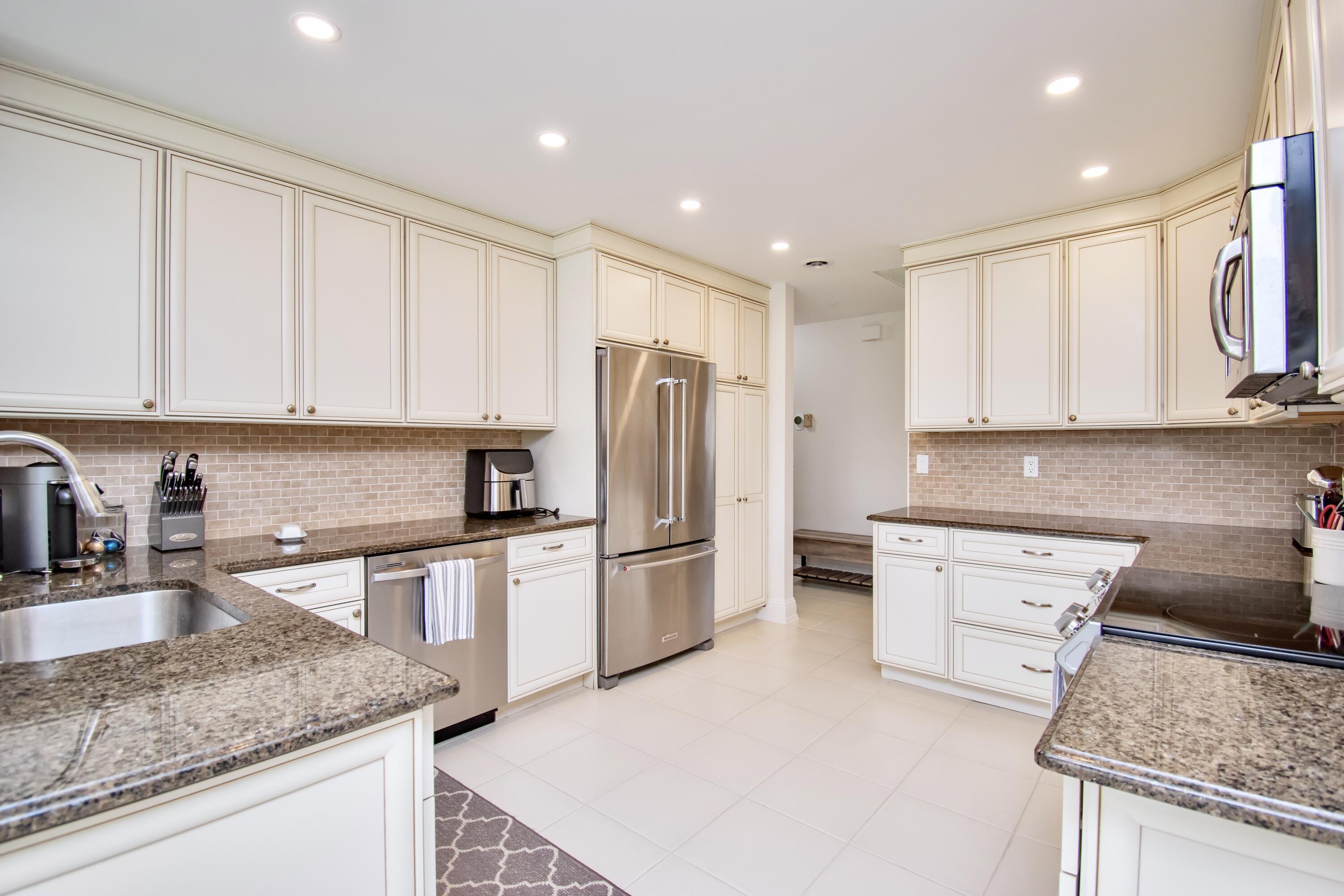 BOCA WOODS COUNTRY CLUB - Residential