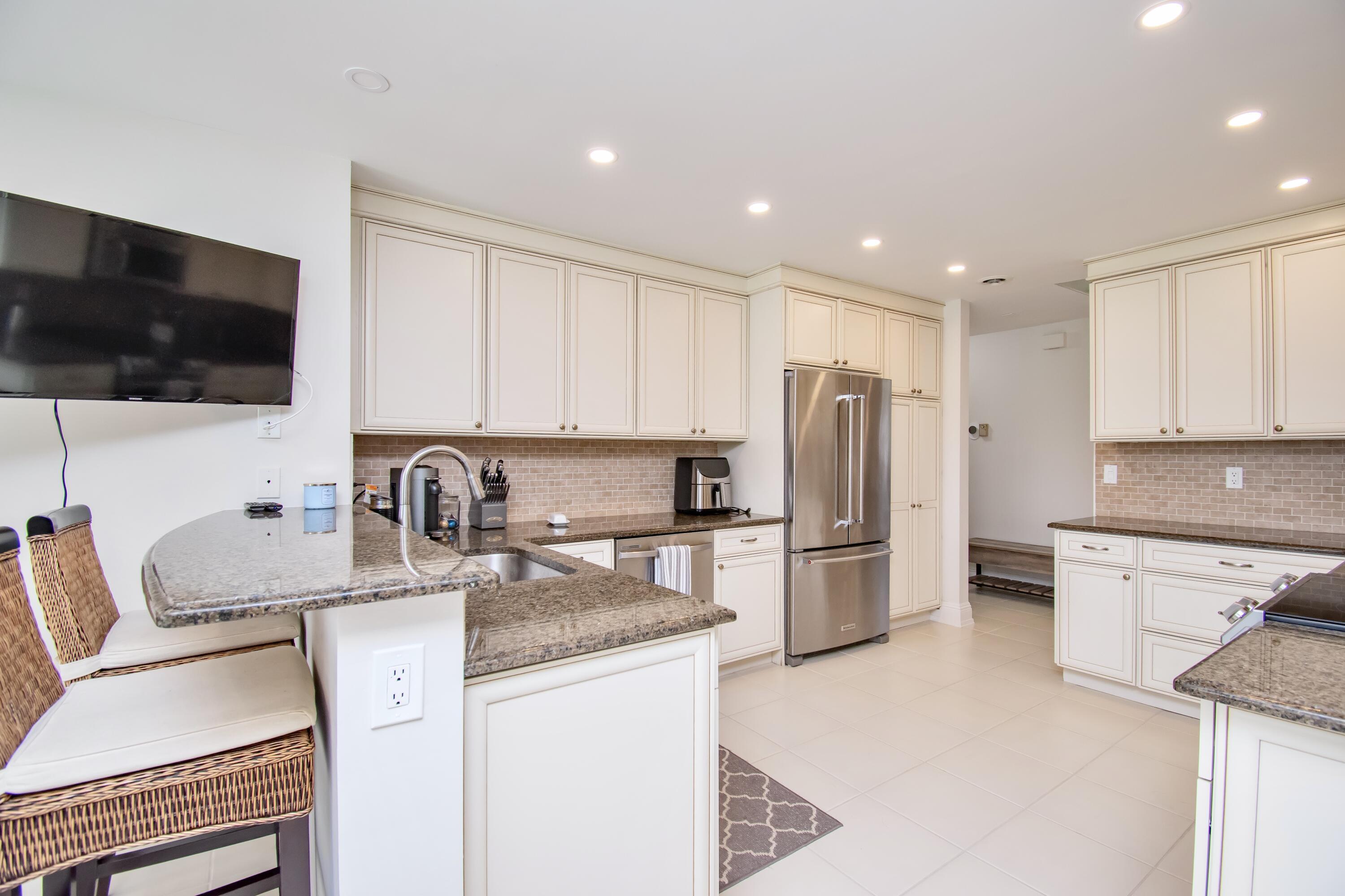 BOCA WOODS COUNTRY CLUB - Residential