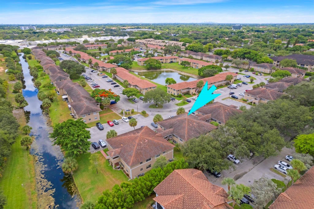 Photo of 1018 Twin Lakes Drive #21-A, Coral Springs, FL 33071 (MLS # F10519571)