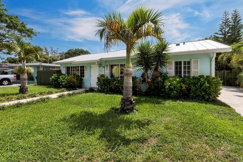 Single Family Residence in Fort Lauderdale FL 1124 5th Ter 2.jpg