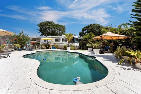 Single Family Residence in Fort Lauderdale FL 1124 5th Ter 23.jpg