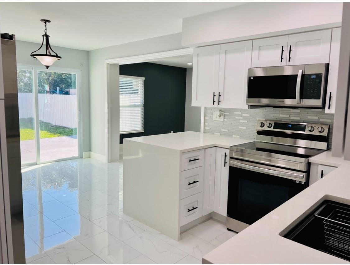 COCONUT CREEK 10TH SEC - Residential Lease