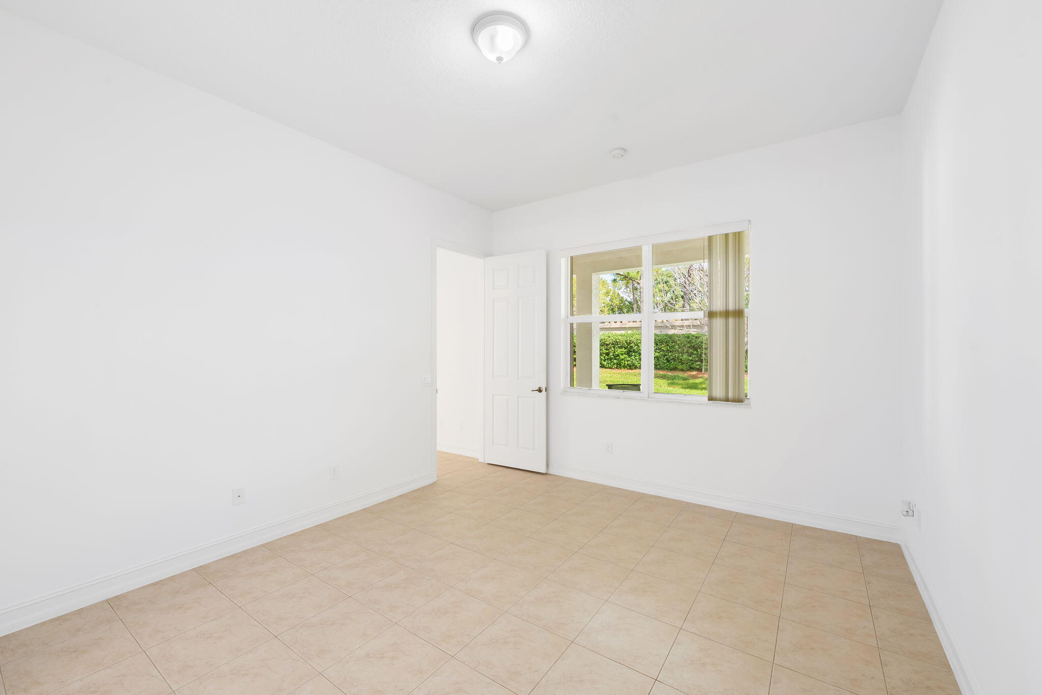 VALENCIA POINTE 3 - Residential