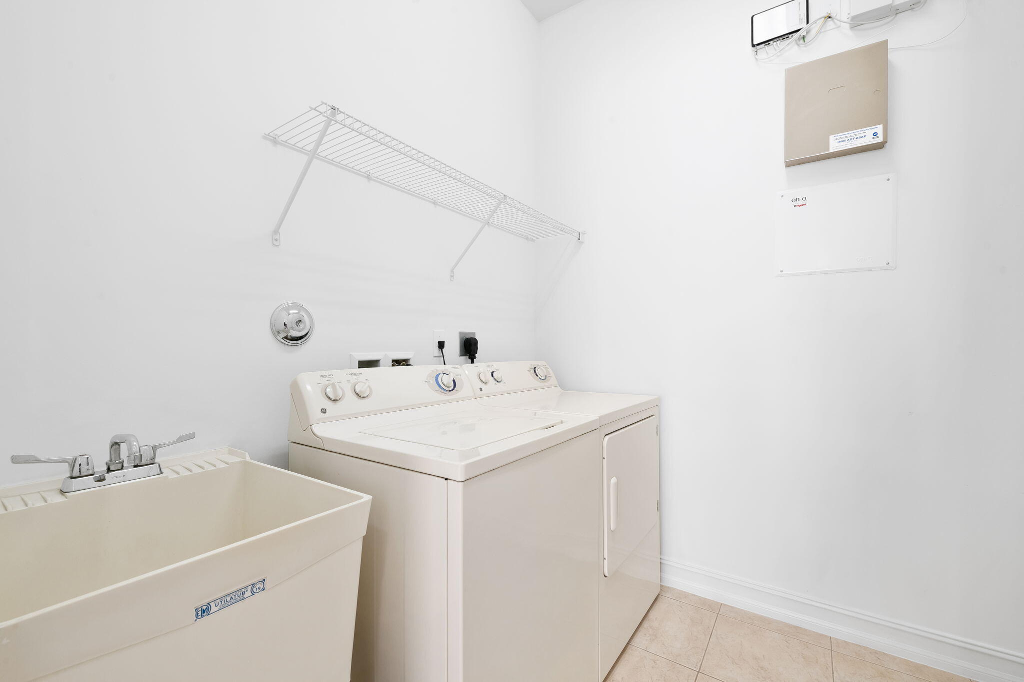 VALENCIA POINTE 3 - Residential