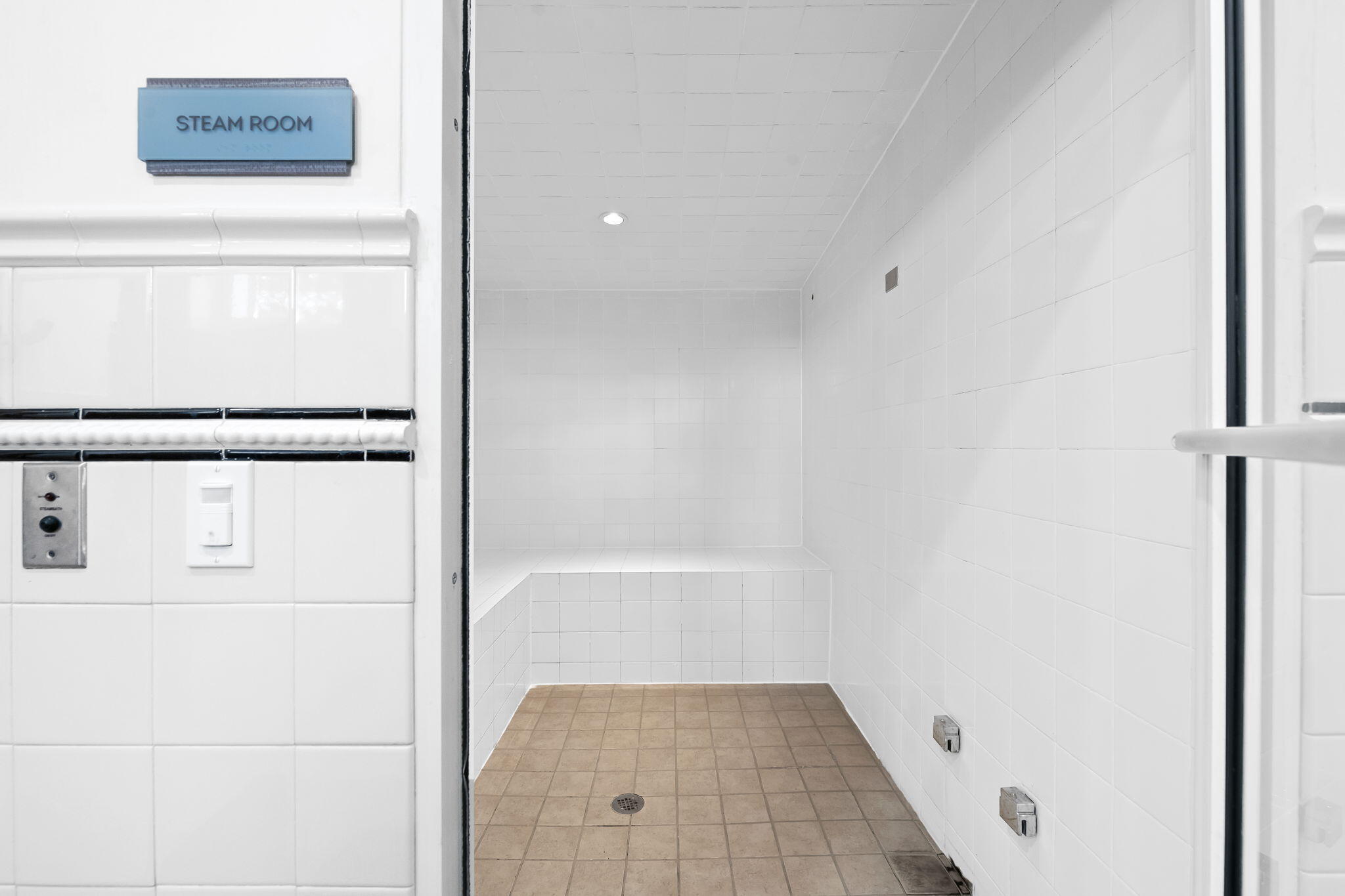 VALENCIA POINTE 3 - Residential