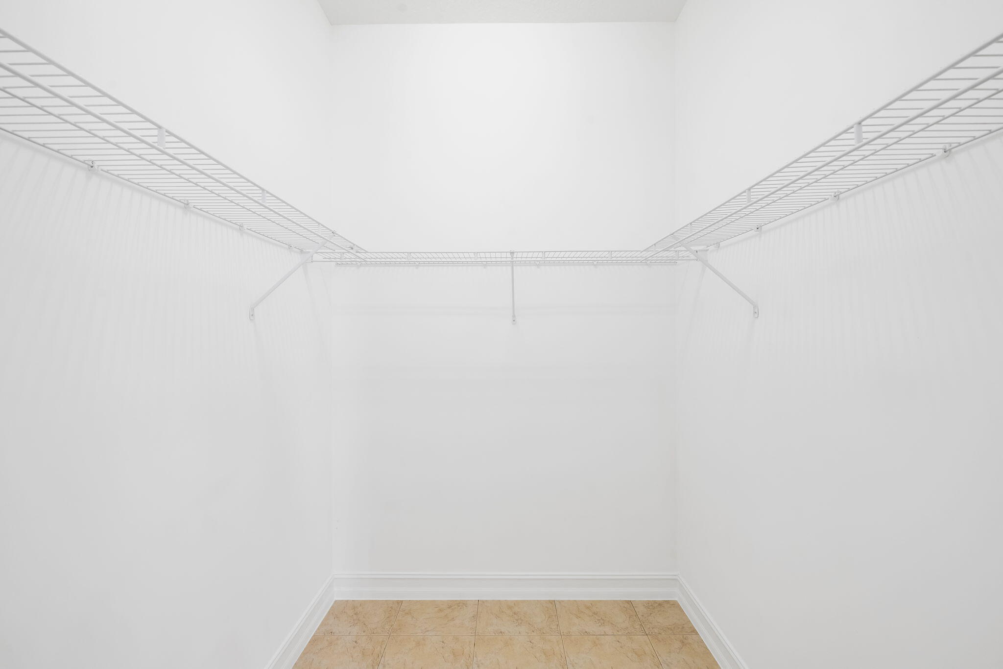 VALENCIA POINTE 3 - Residential