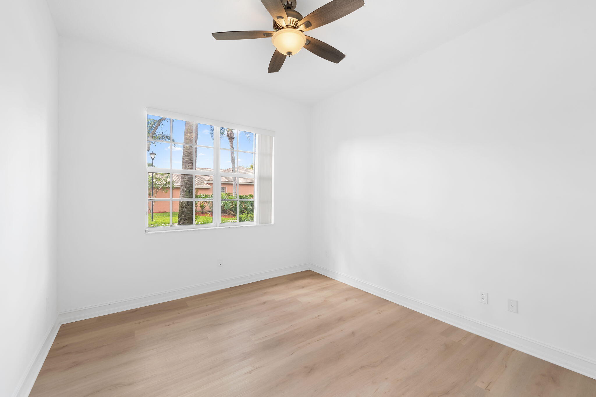 VALENCIA POINTE 3 - Residential