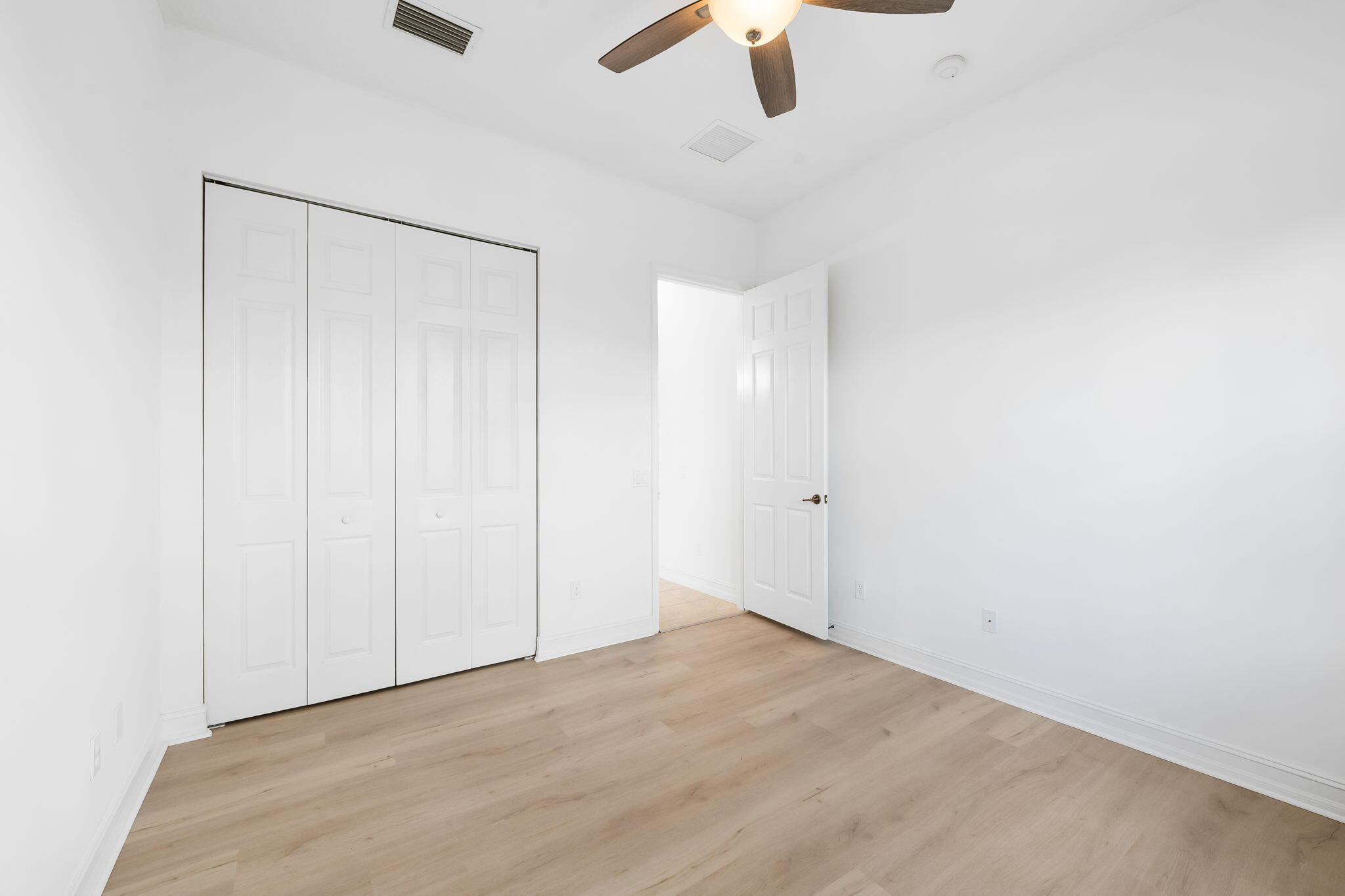 VALENCIA POINTE 3 - Residential