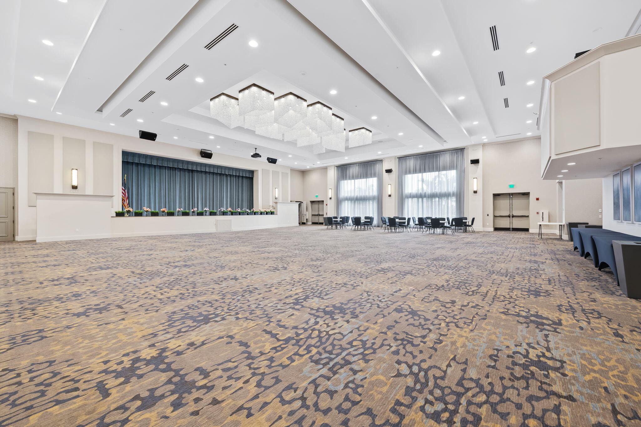 VALENCIA POINTE 3 - Residential