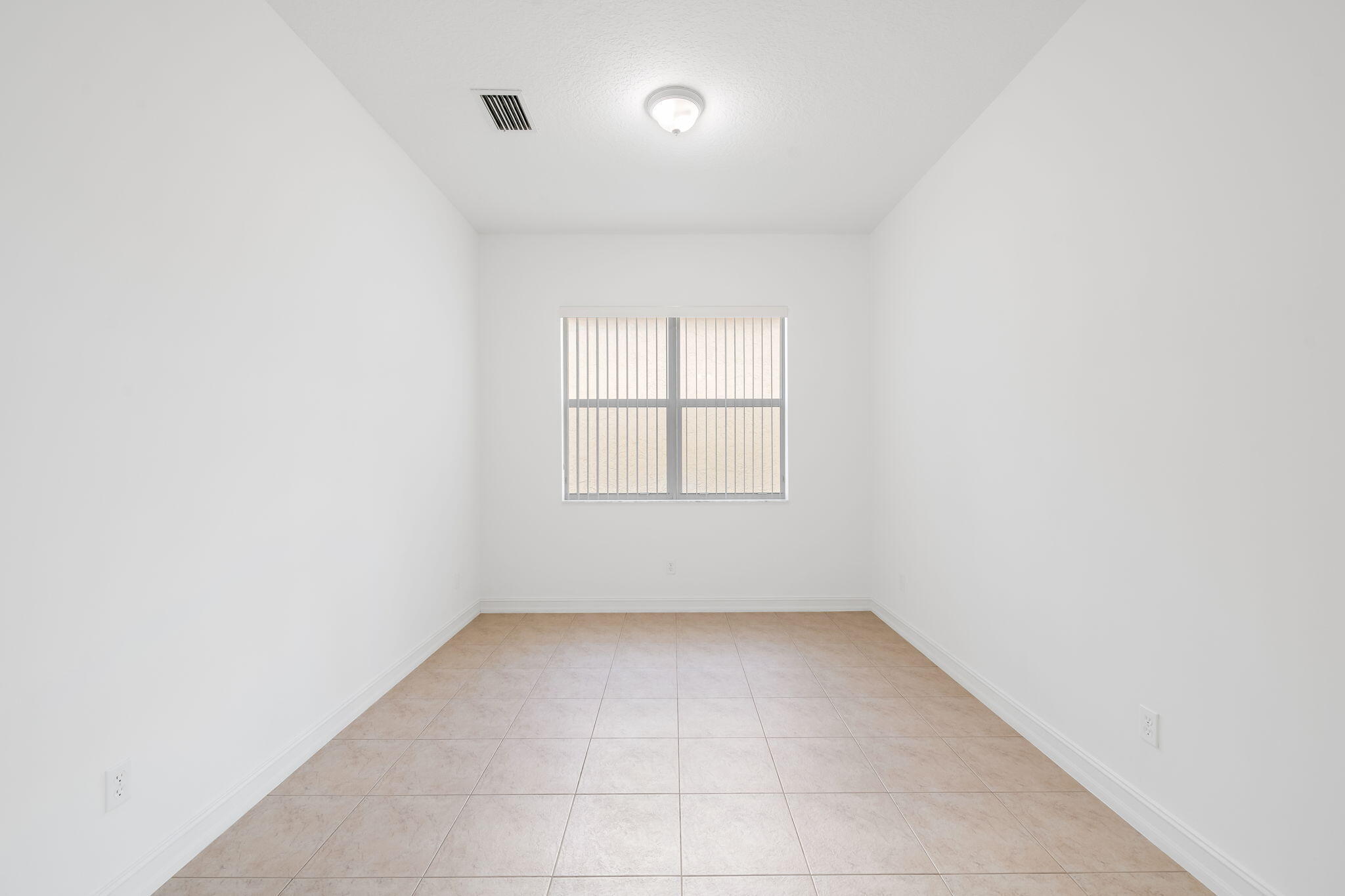 VALENCIA POINTE 3 - Residential