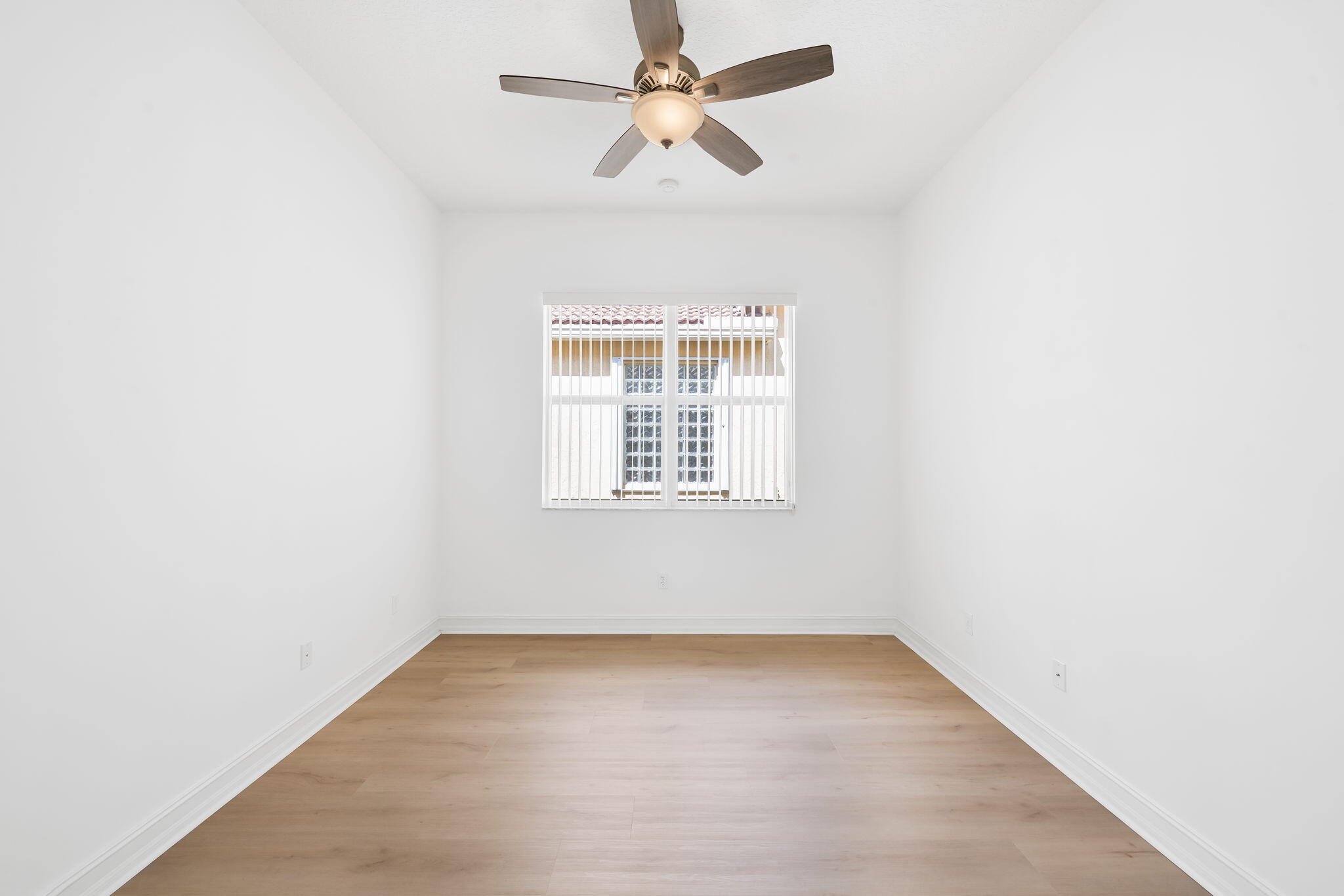 VALENCIA POINTE 3 - Residential