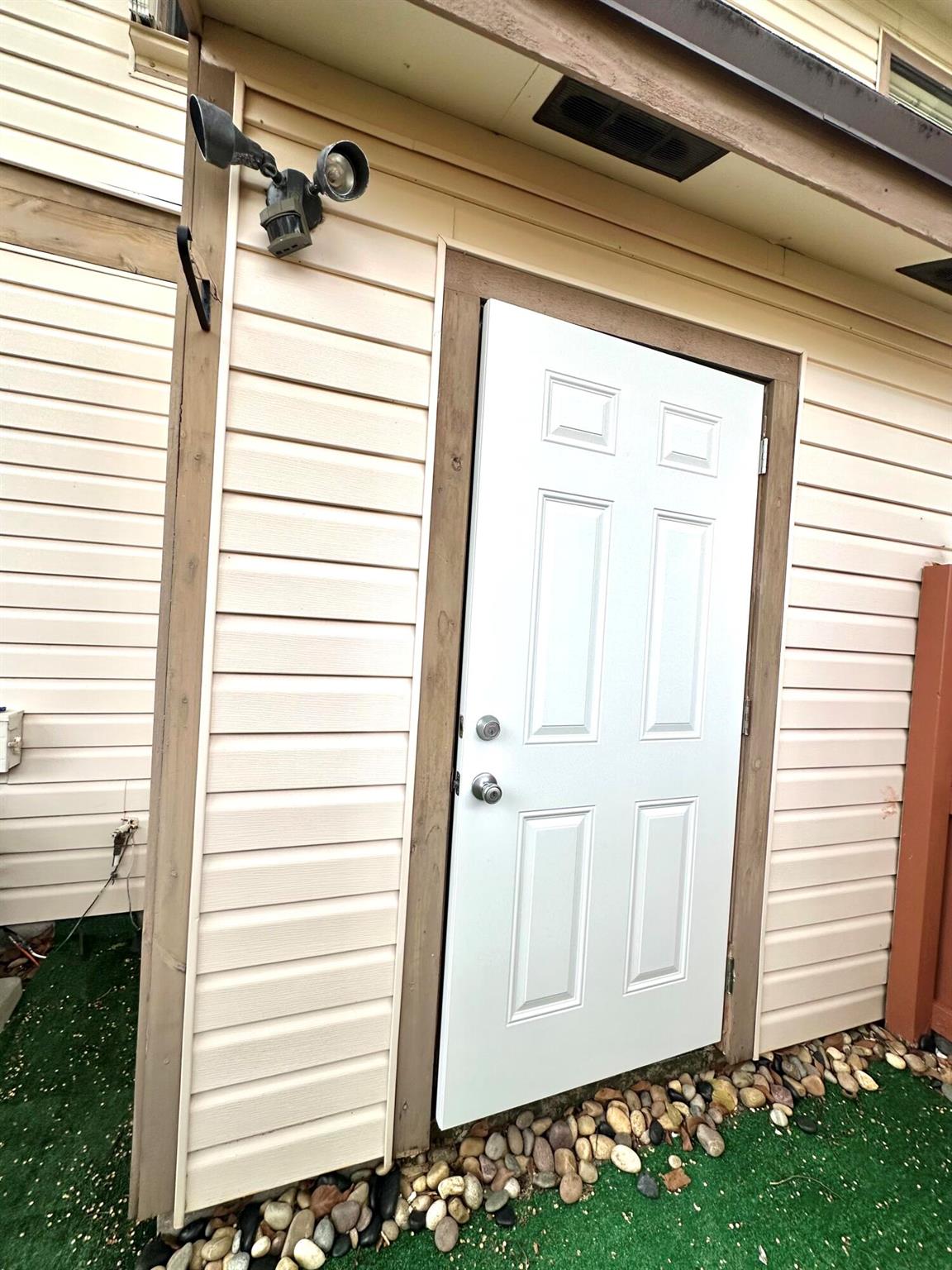 JUPITER VILLAGE TOWNHOMES - Residential