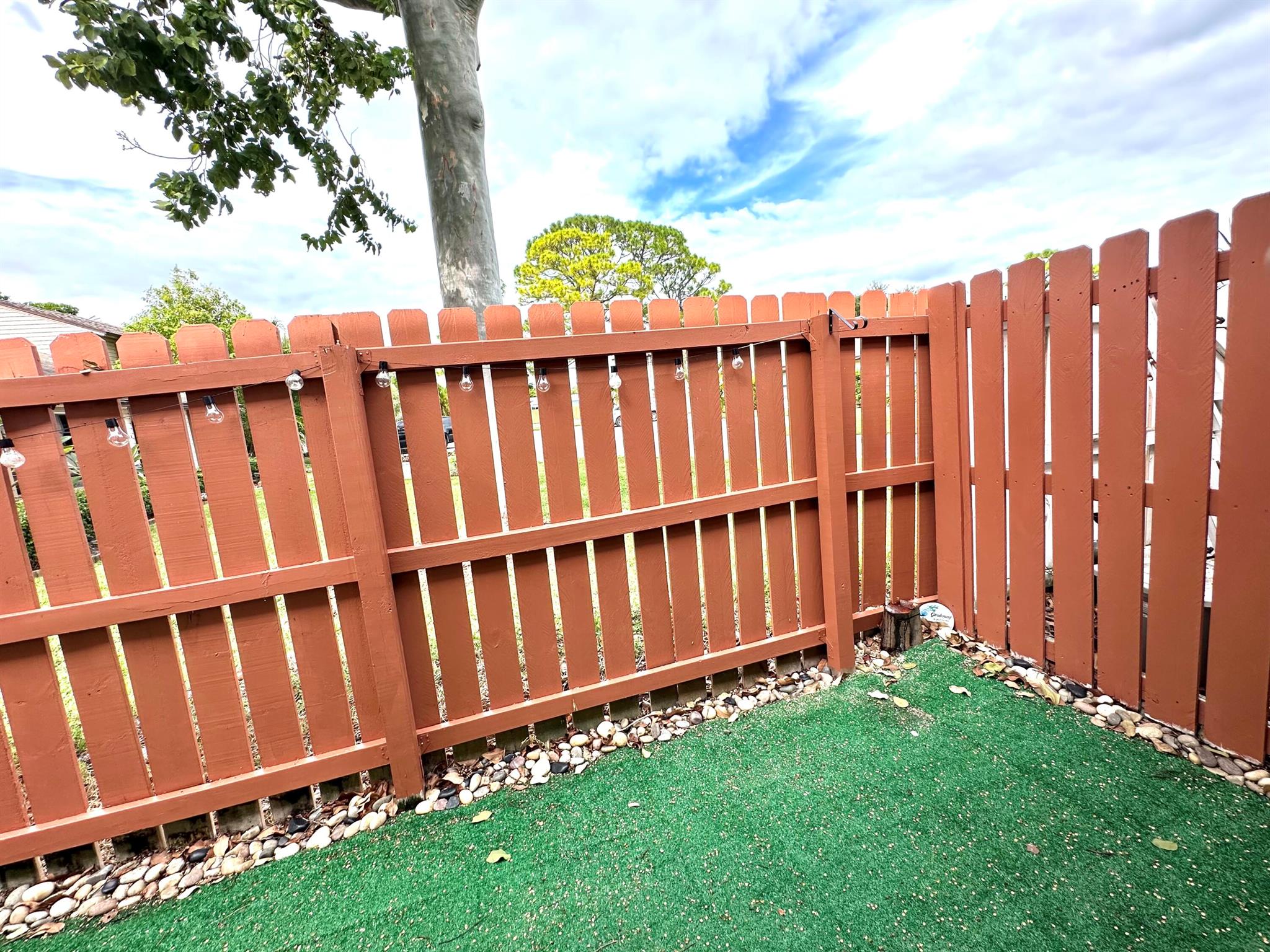 JUPITER VILLAGE TOWNHOMES - Residential