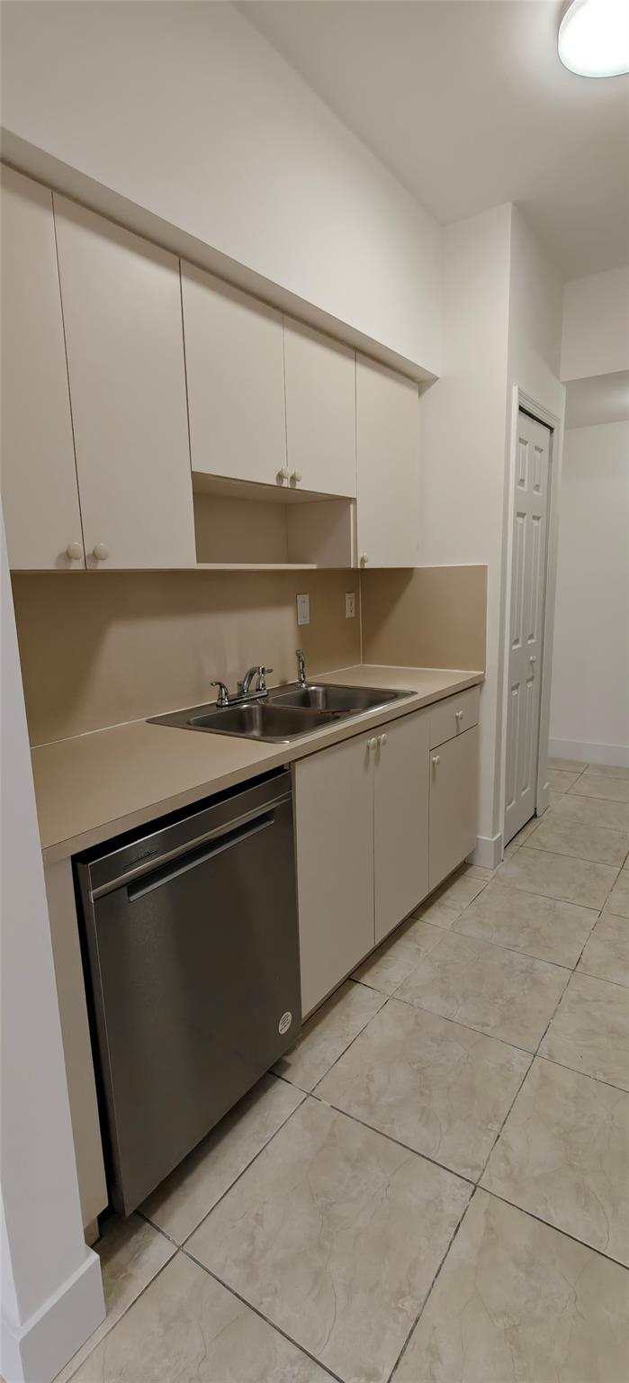 University Parc Residence - Residential Lease