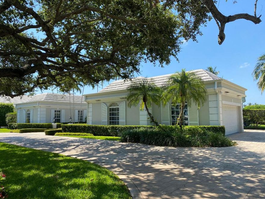 BEAUTIFUL VIEW OF PELICAN LAKE. WALKING DISTANCE TO THE OCEAN AND BEACH CLUB. Don't miss seeing this conveniently located remodeled residence one block from the beach club and gate, two blocks from the golf club and health club!  Spectacular water views from the kitchen, family room, dining room, loggia, living room and master bedroom! The southern exposure provides sun on the pool area the entire day with south easterly breezes! The total sq ft in this beautiful residence is 5,243 and the total sq ft of land is 21,340. It features 5 bedrooms and 4 1/2 baths! Don't miss seeing this spectacular home located on one of the best waterfront lots in Lost Tree Village.