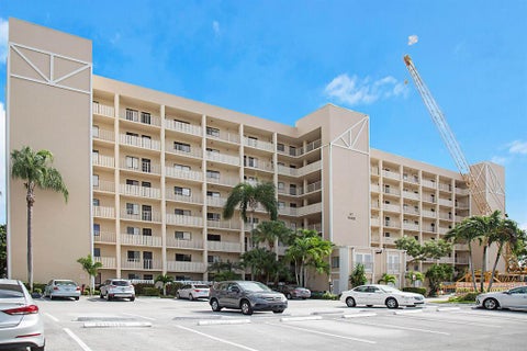 Featured picture for the property R10702368