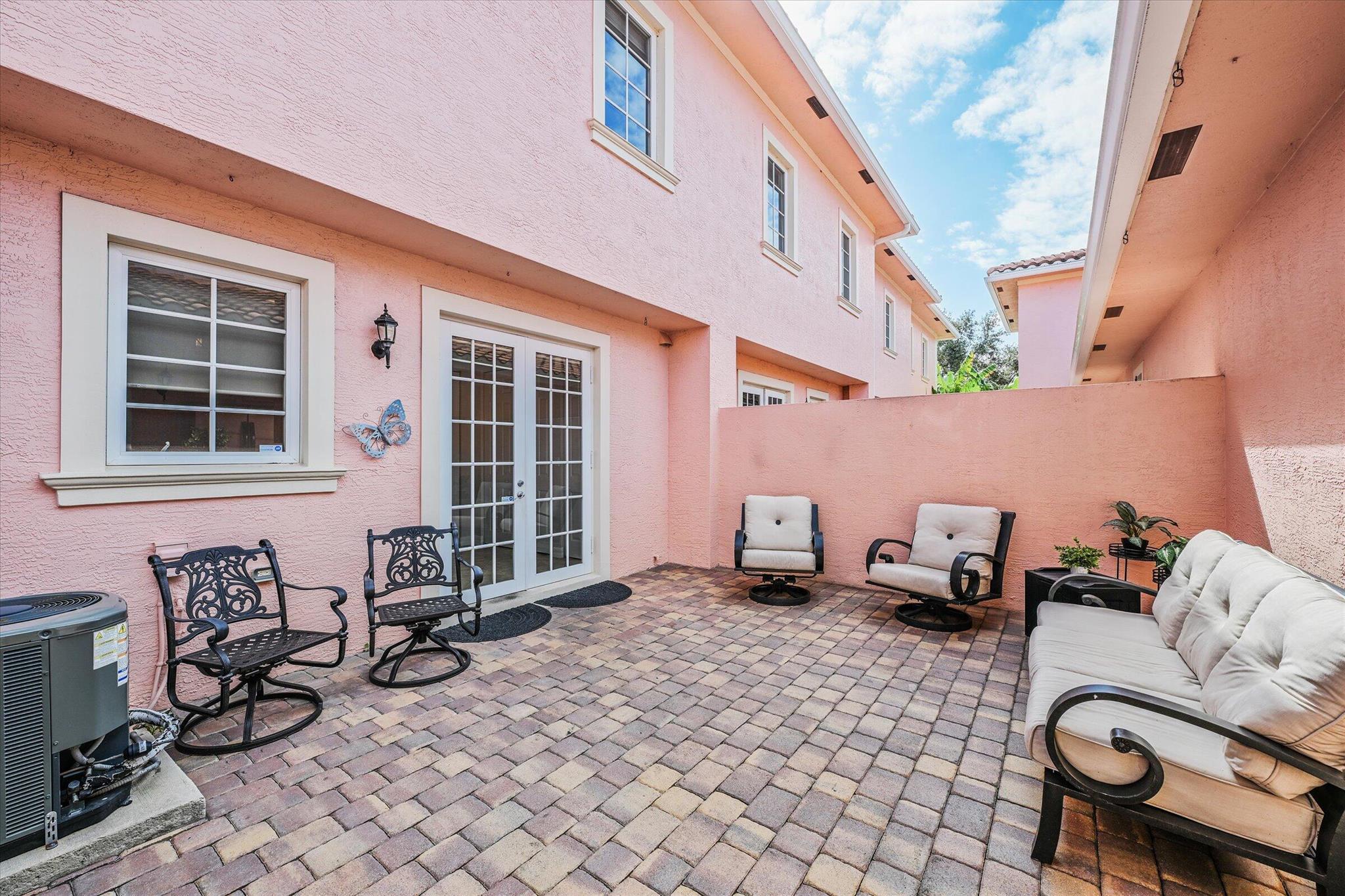 CANTERBURY PLACE - Residential