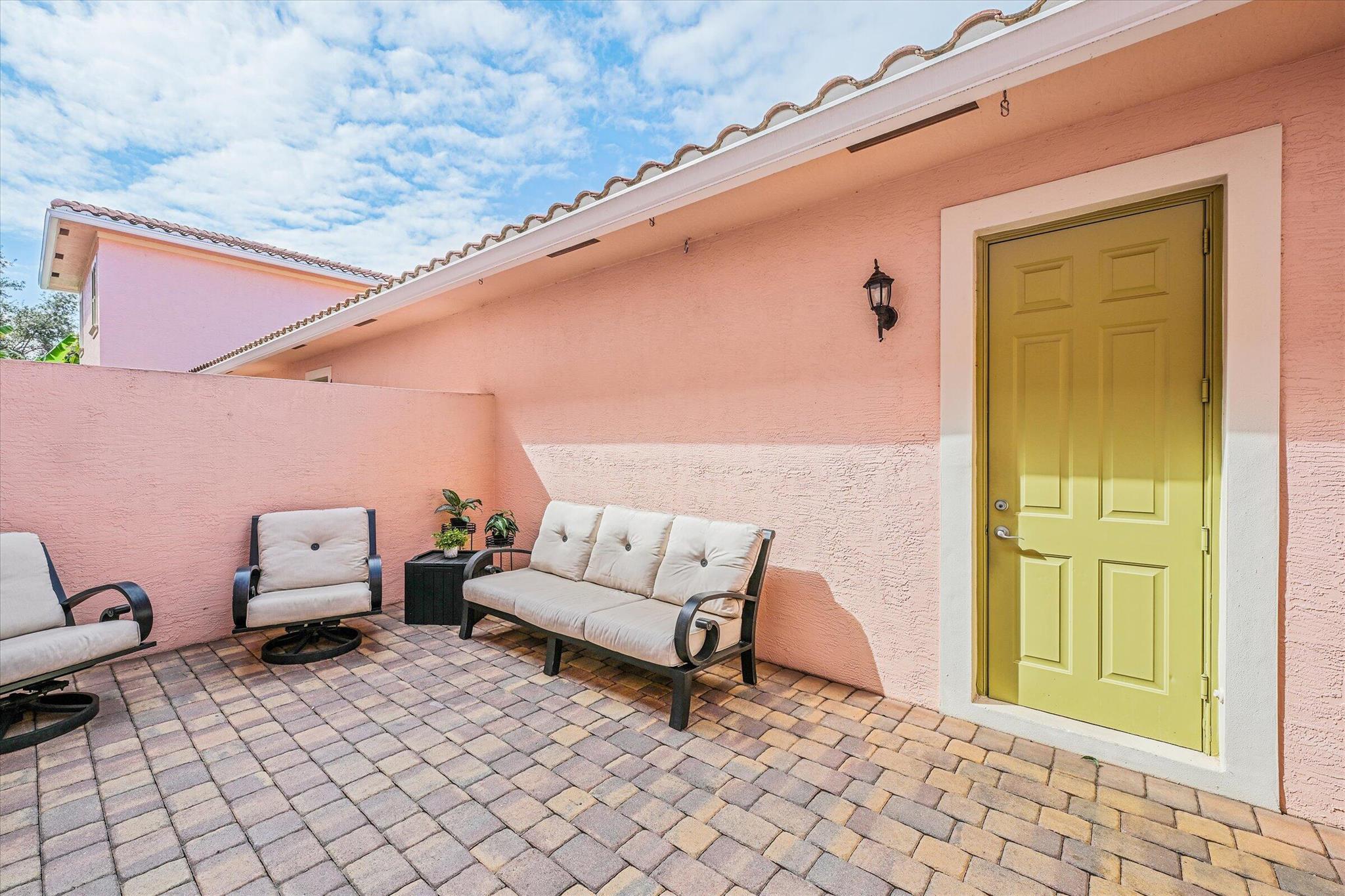 CANTERBURY PLACE - Residential