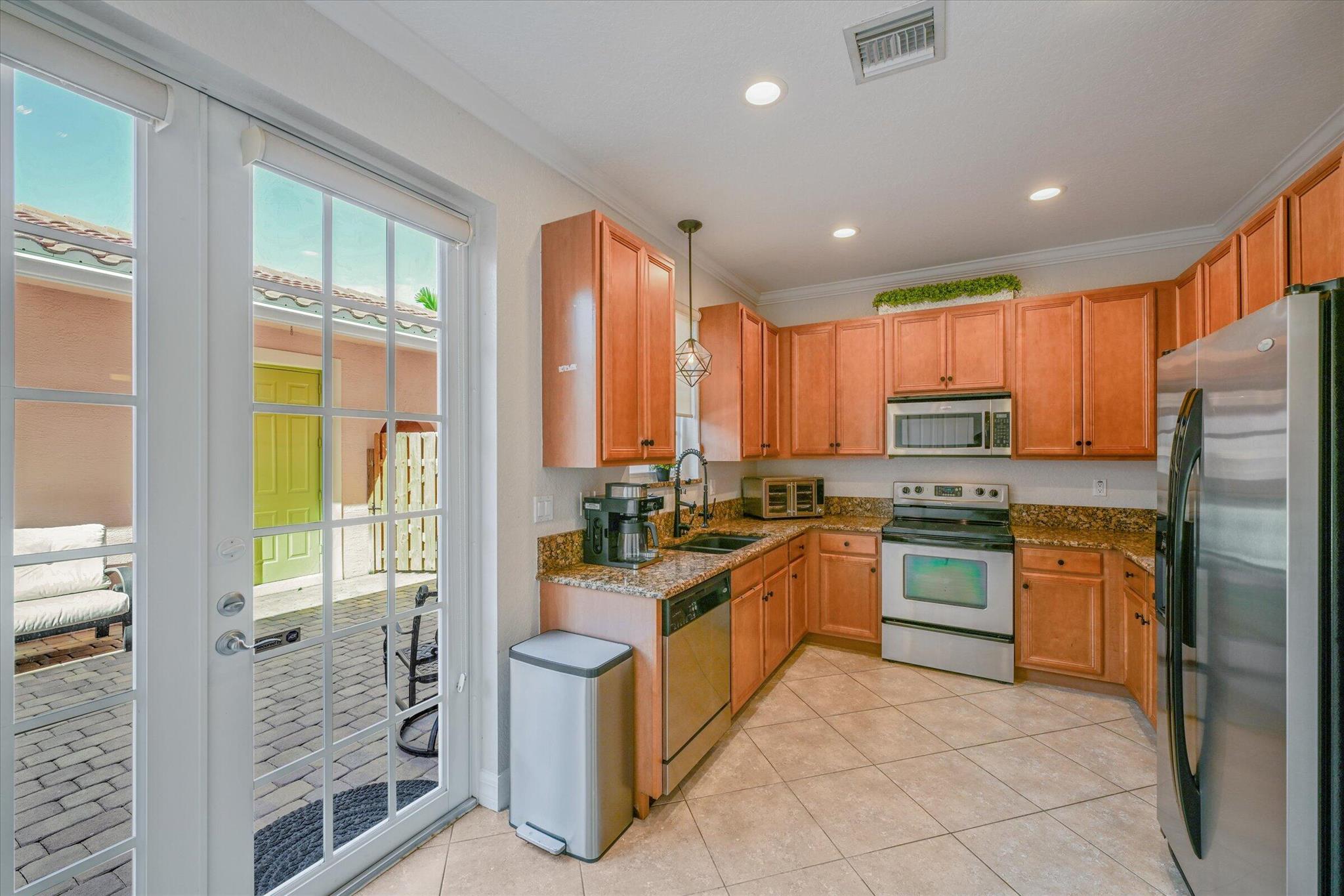 CANTERBURY PLACE - Residential