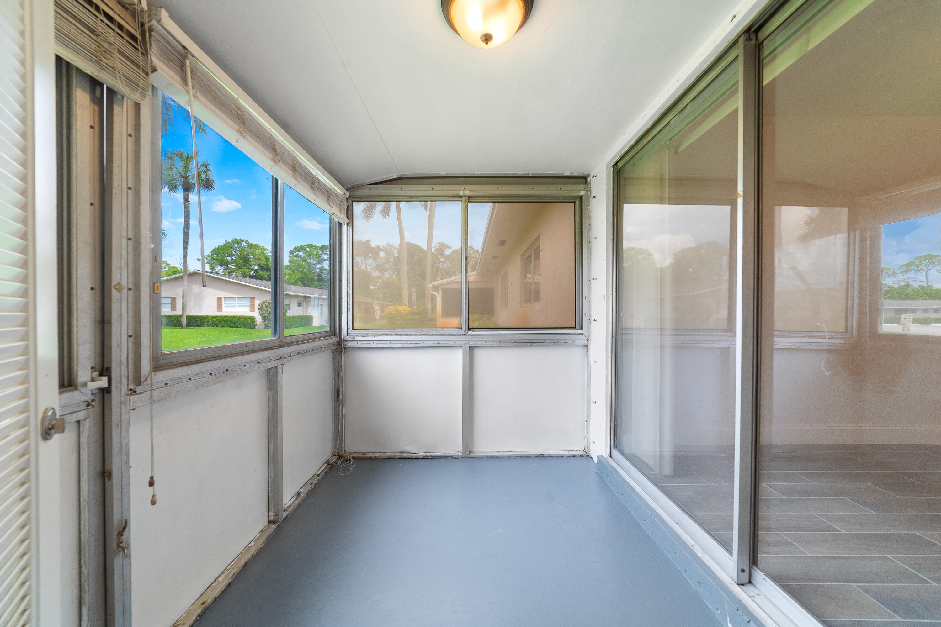 CRESTHAVEN VILLAS CONDO - Residential Lease