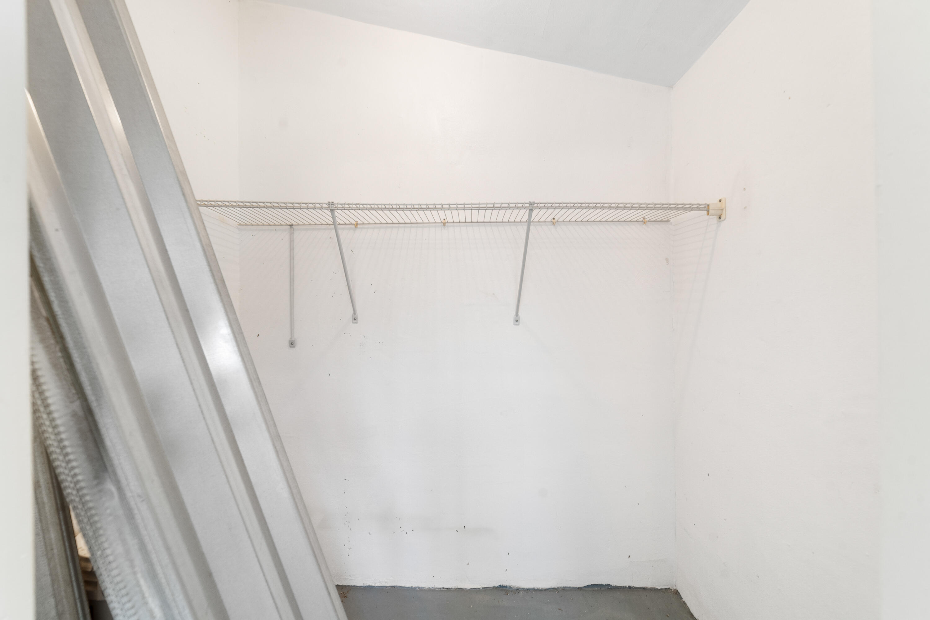 CRESTHAVEN VILLAS CONDO - Residential Lease