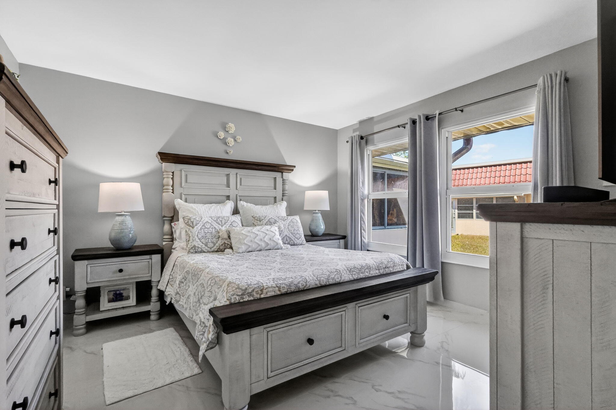 COVERED BRIDGE CONDO - Residential