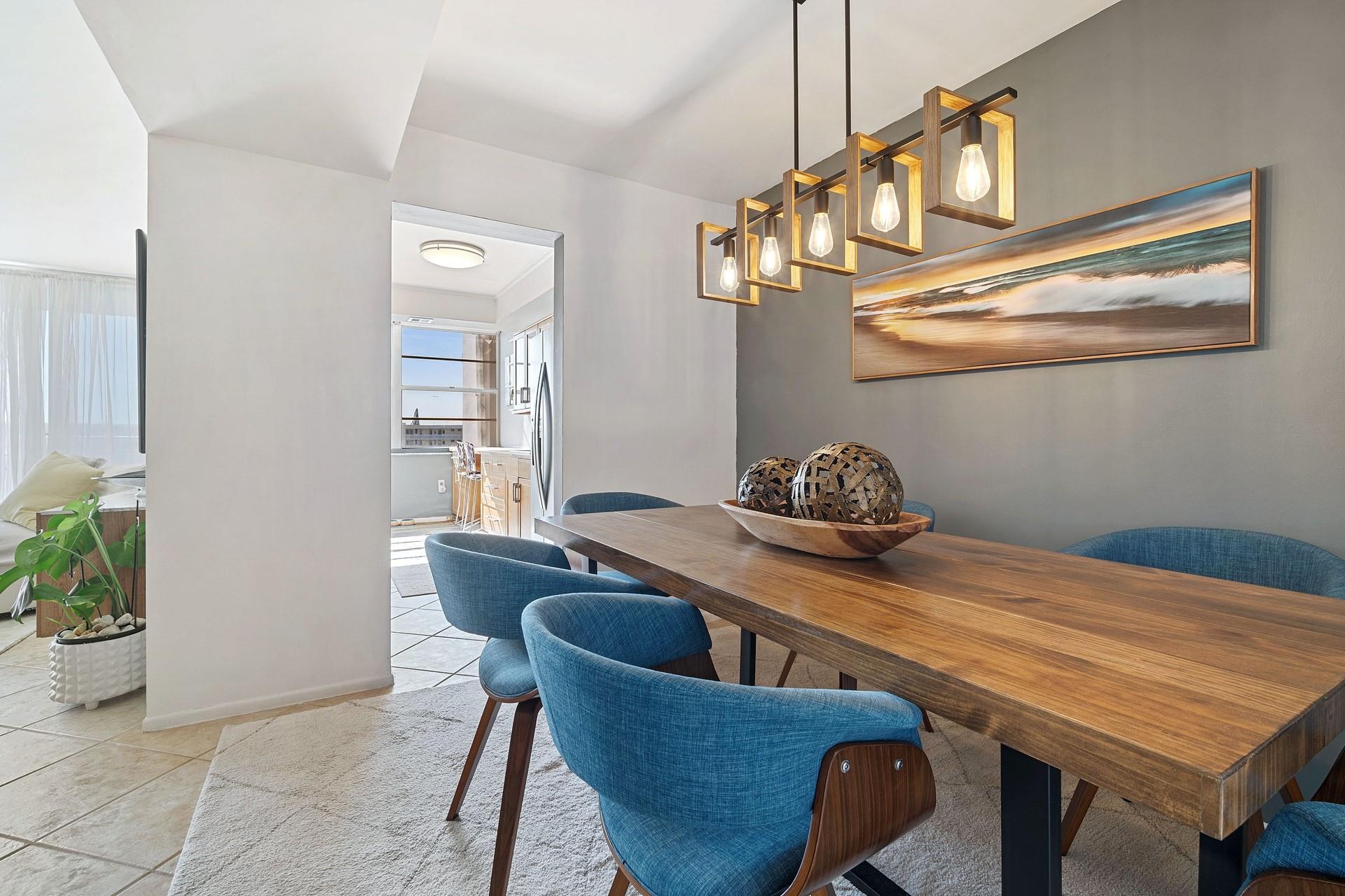 DEL PRADO ON THE BAY - Residential