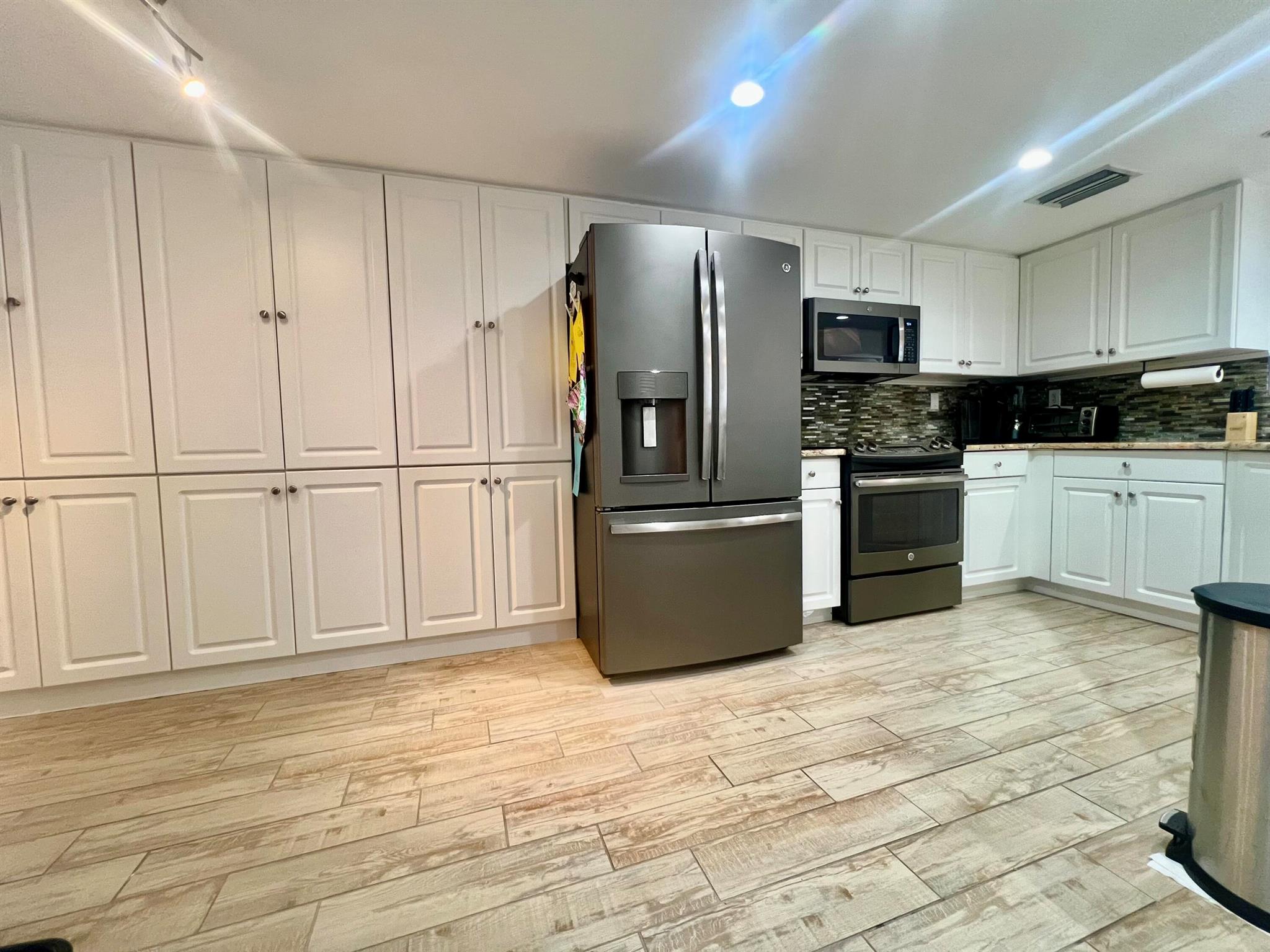 HIBISCUS BY THE SEA CONDO - Residential