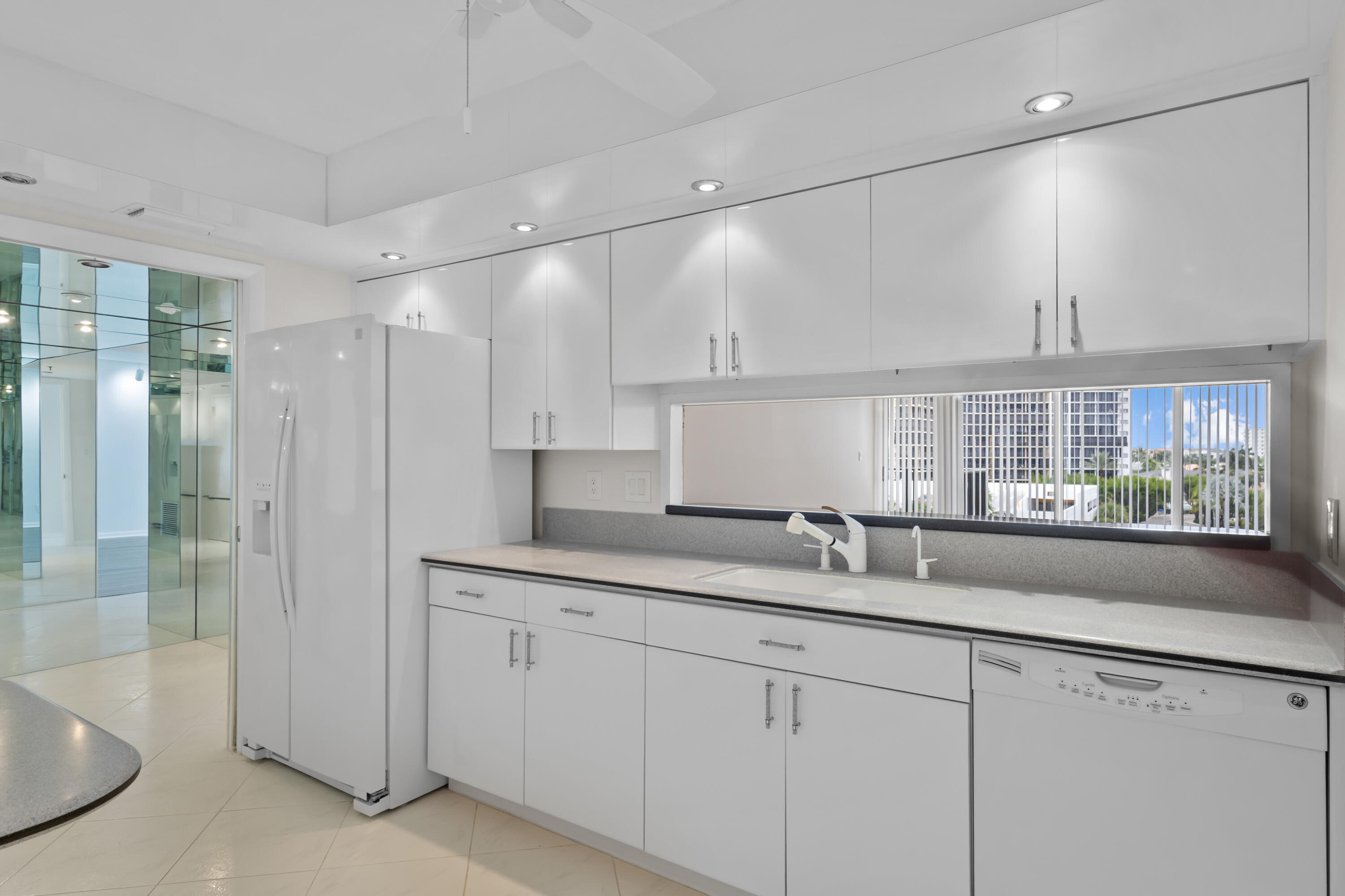 ABERDEEN ARMS CONDO of Bo - Residential Lease