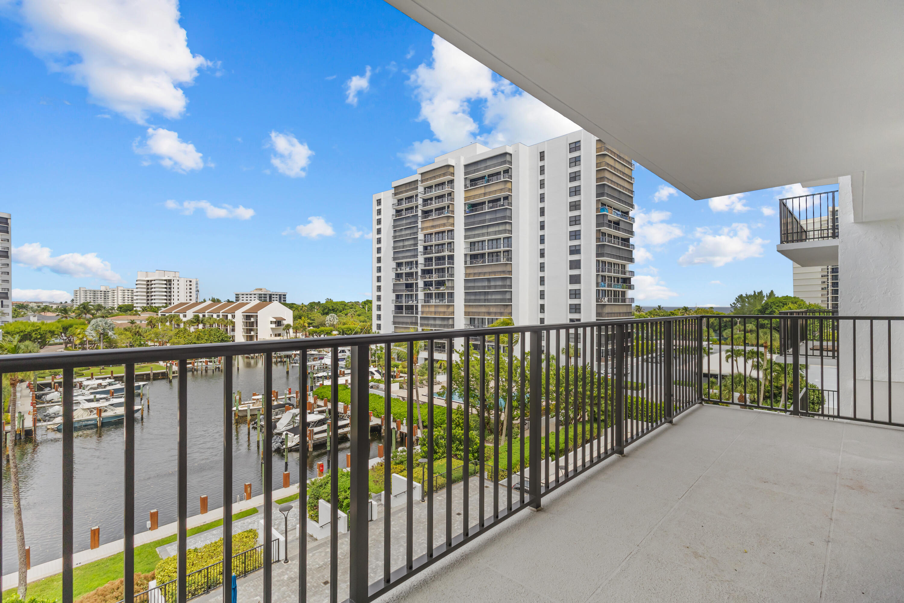 ABERDEEN ARMS CONDO of Bo - Residential Lease