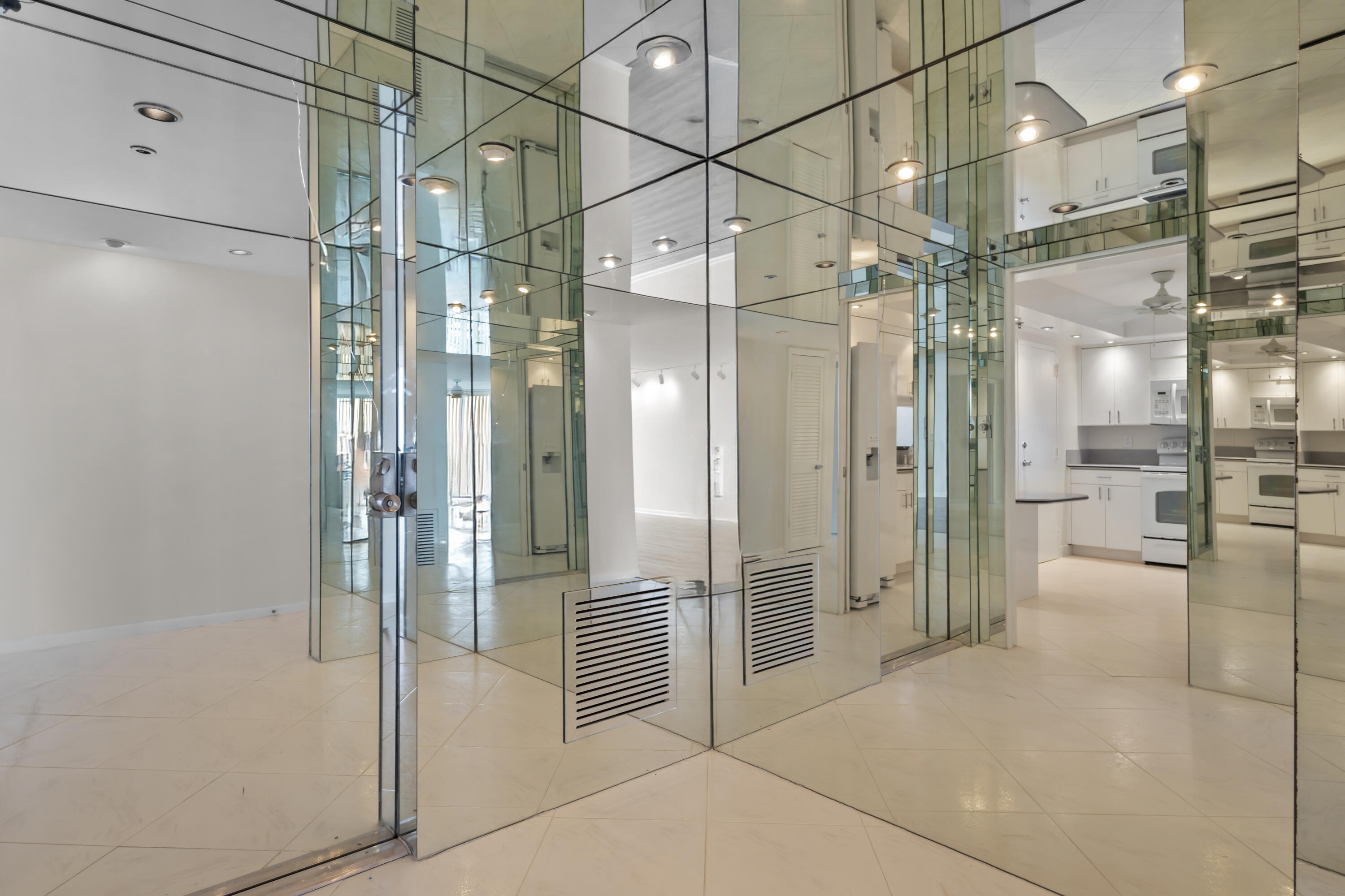 ABERDEEN ARMS CONDO of Bo - Residential Lease