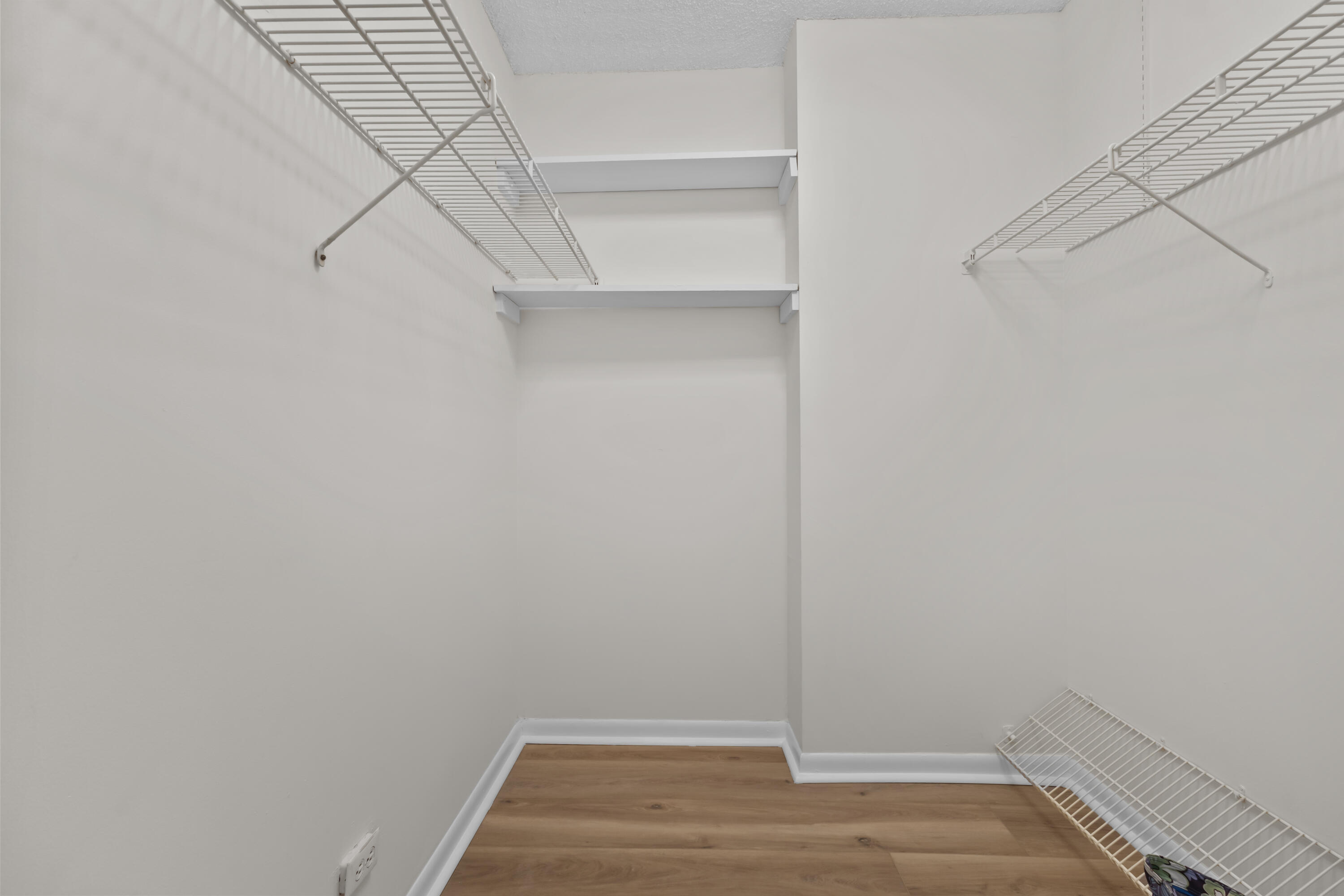 ABERDEEN ARMS CONDO of Bo - Residential Lease