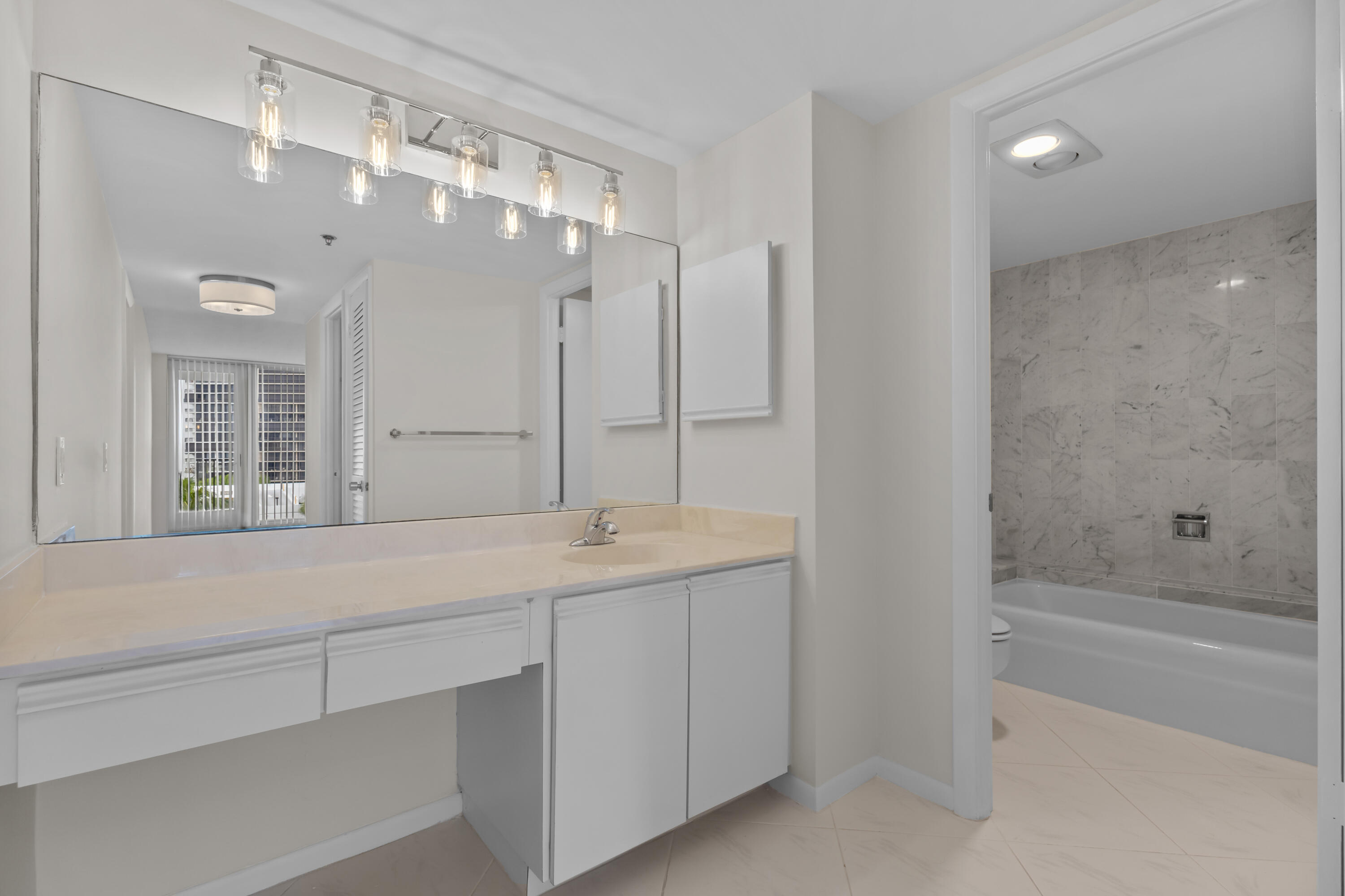 ABERDEEN ARMS CONDO of Bo - Residential Lease