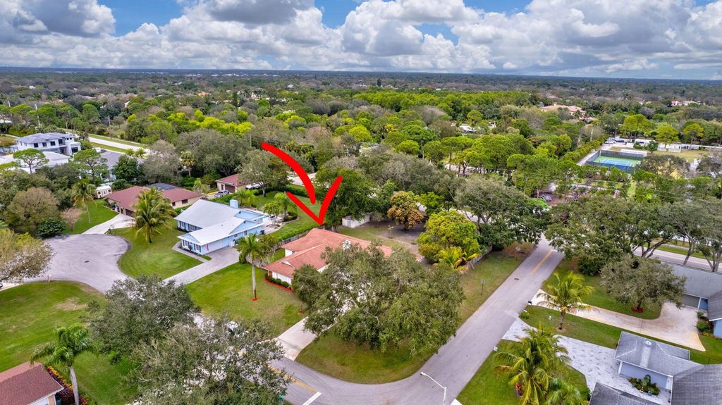 Photo of 6185 White Oak Court, Jupiter, FL 33458 (MLS # R11112640)