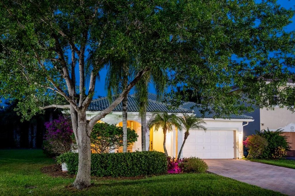 Photo of 5327 SE Graham Drive, Stuart, FL 34997 (MLS # R10980969)