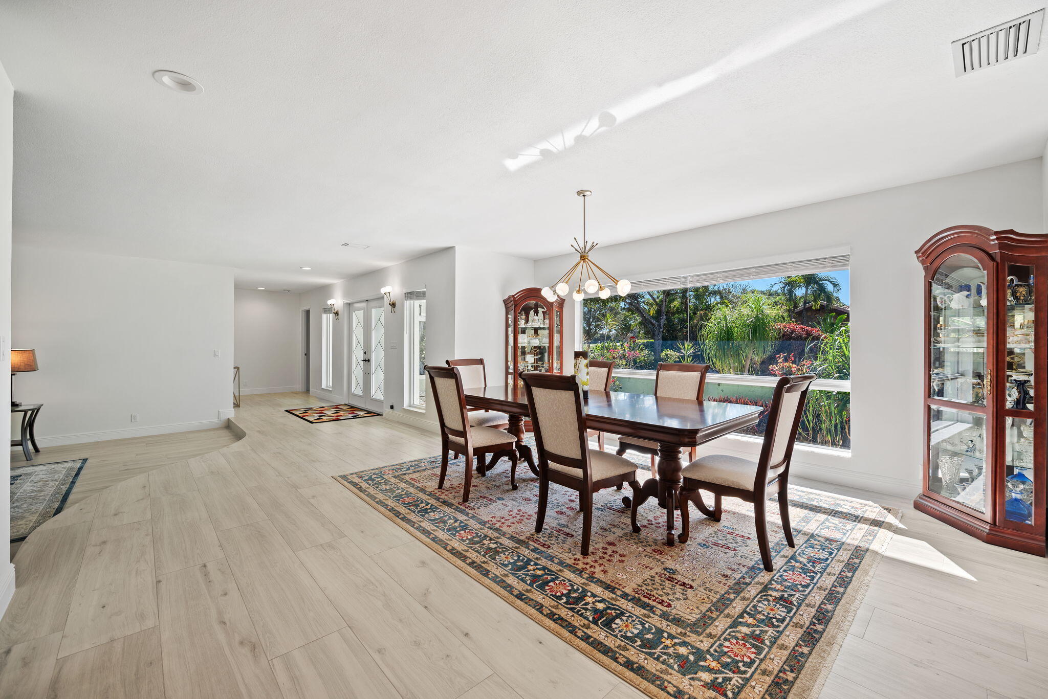 JACARANDA ROYAL - Residential