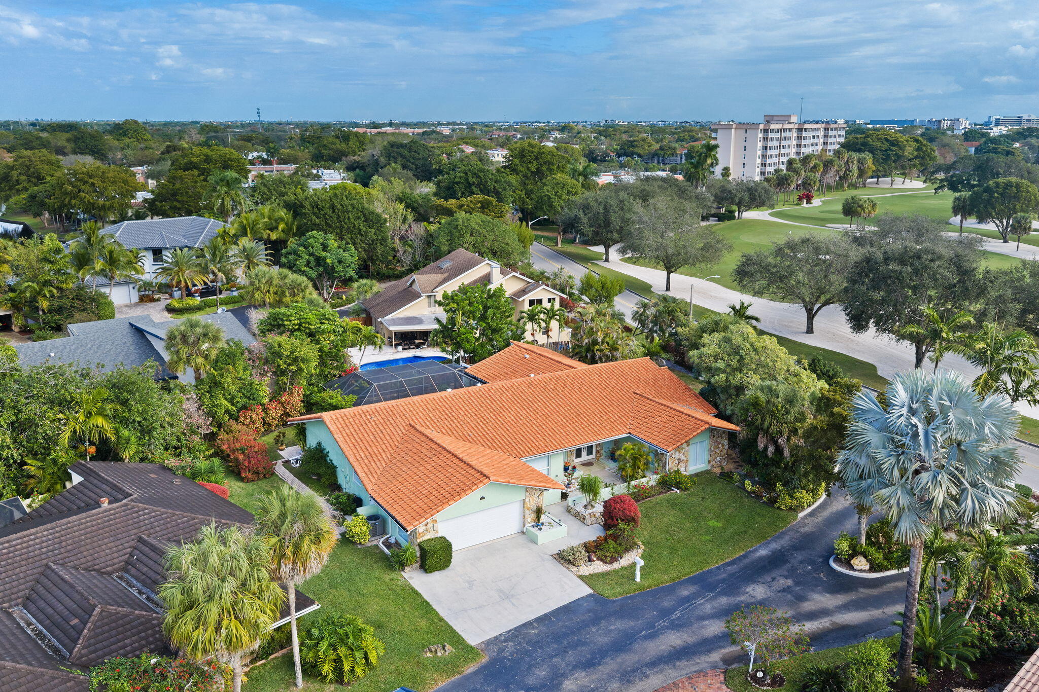 JACARANDA ROYAL - Residential