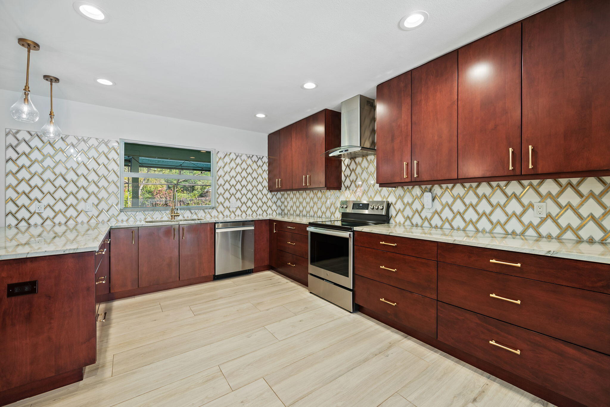 JACARANDA ROYAL - Residential