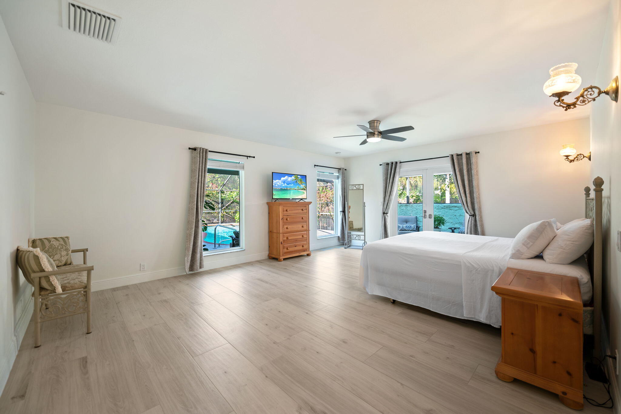 JACARANDA ROYAL - Residential