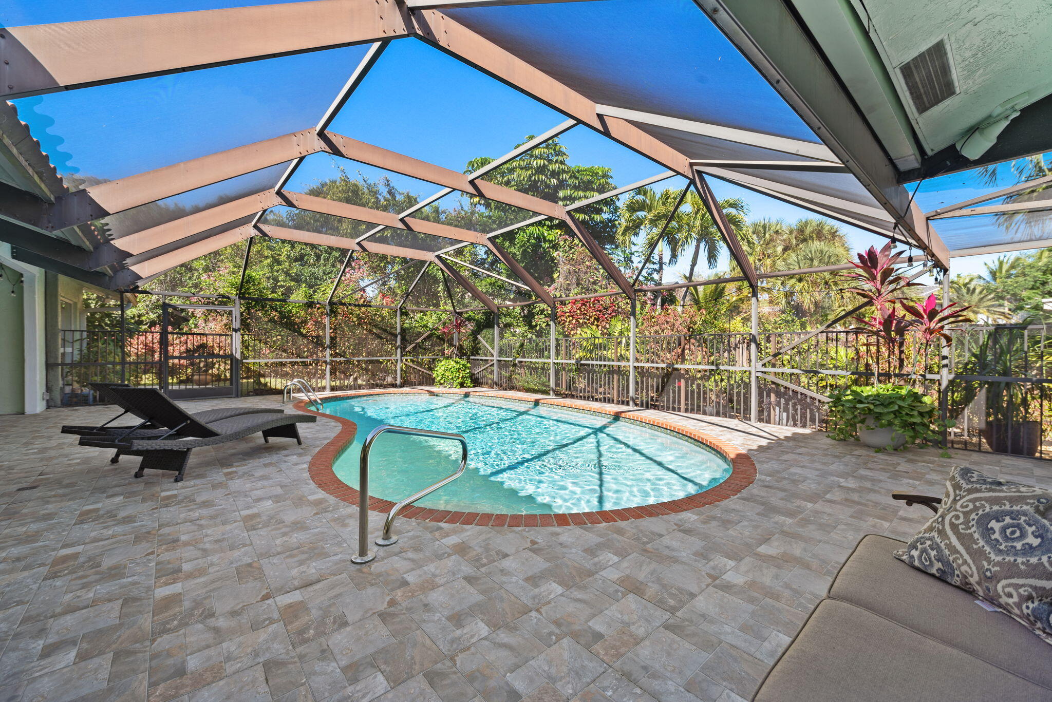 JACARANDA ROYAL - Residential