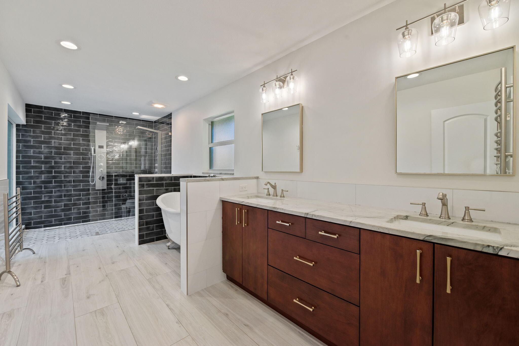 JACARANDA ROYAL - Residential