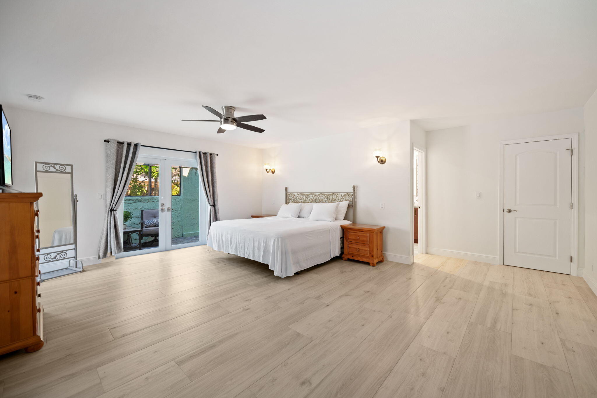 JACARANDA ROYAL - Residential