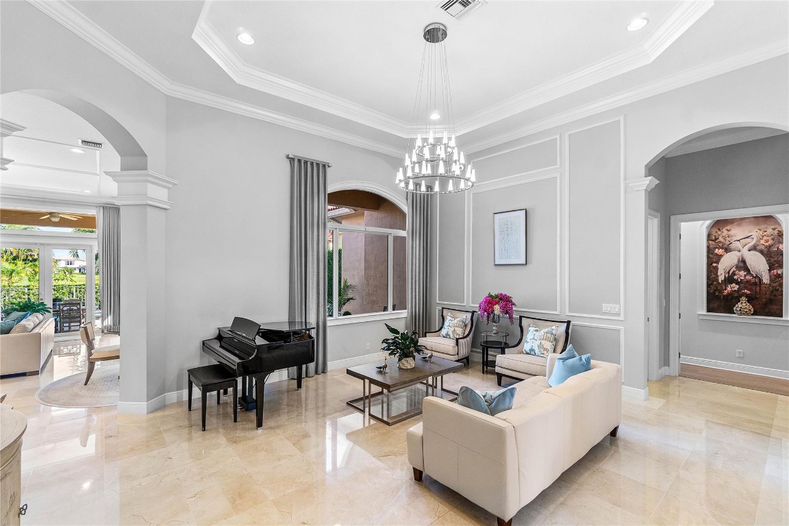 6375 Bellamalfi Street