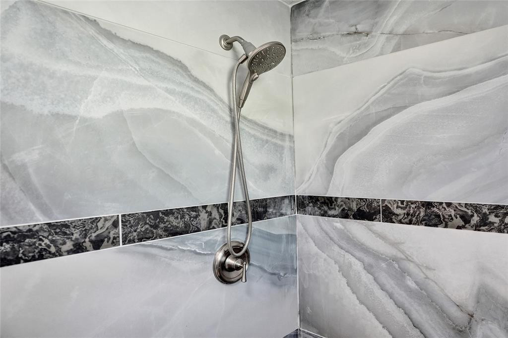 BOULEVARD PARK ISLES SEC - Residential