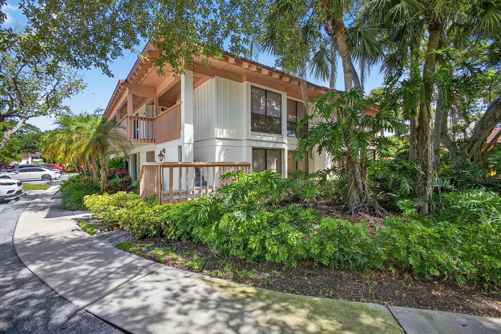 DROP DEAD GORGEOUS! Brand new remodel. A rare Tennis Villa with separate laundry and larger living area. Beautifully furnished 2nd floor overlooking the pool. A perfect vacation retreat. The Villa boasts all new flooring w/primary suite with KING bed, tub AND shower and double vanities.The guest suite has a KING and a queen beds for your guests or children.It's the BEST PGA has to offer.