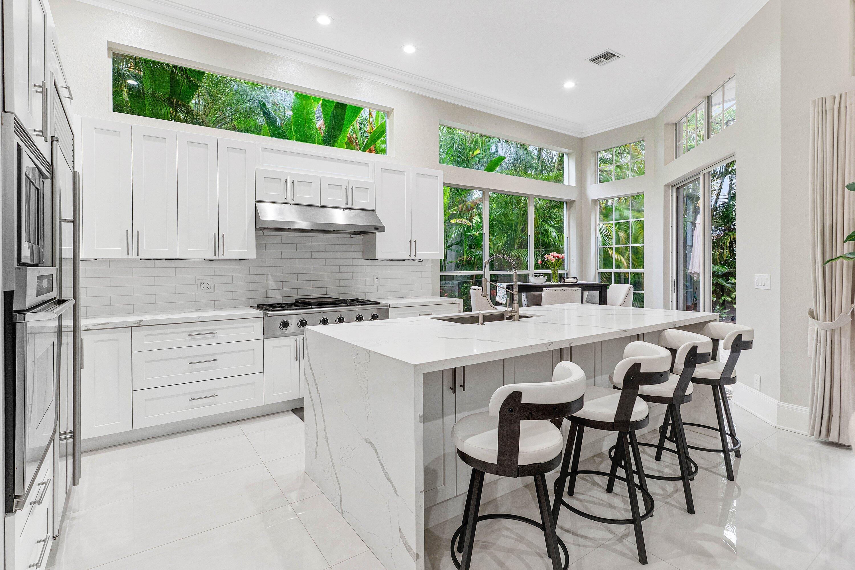 241 Coral Cay Terrace, Palm Beach Gardens, FL, 33418/$1,395,000 3 241 Coral Cay Terrace