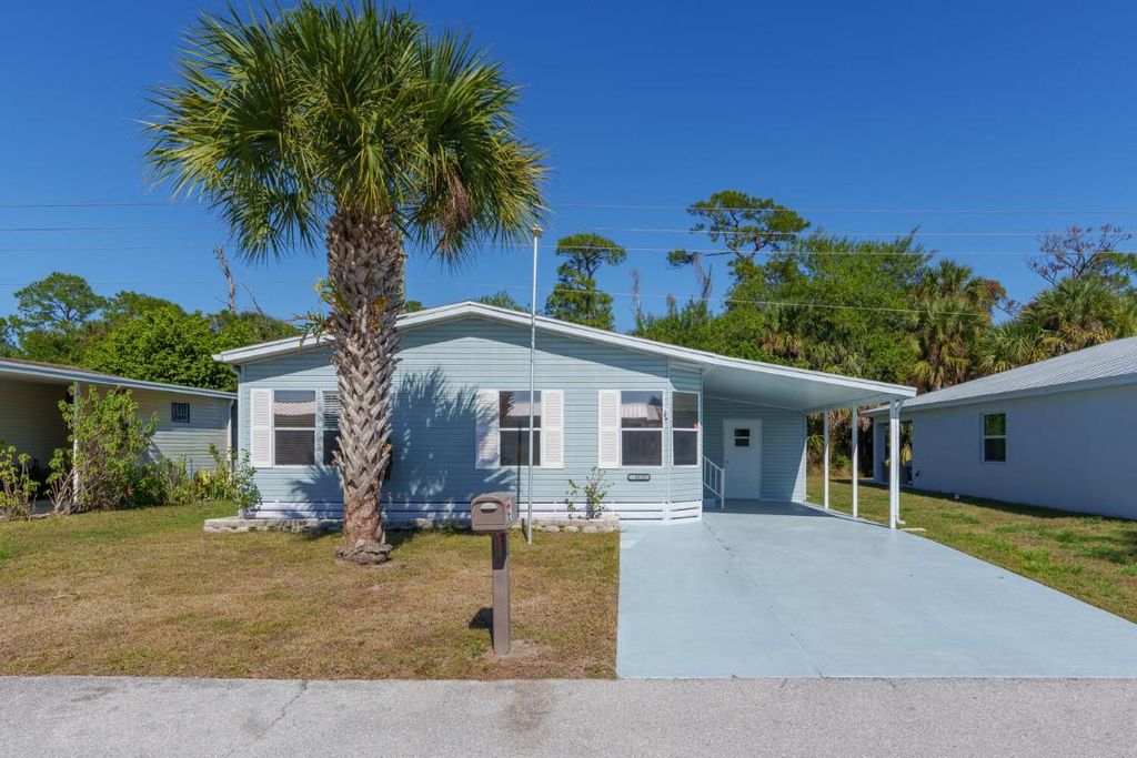 Photo of 15112 Aguila Avenue, Fort Pierce, FL 34951 (MLS # R11124720)